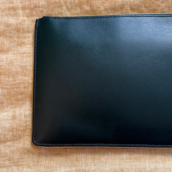 Michael Kors clutch - Picture 12 of 16